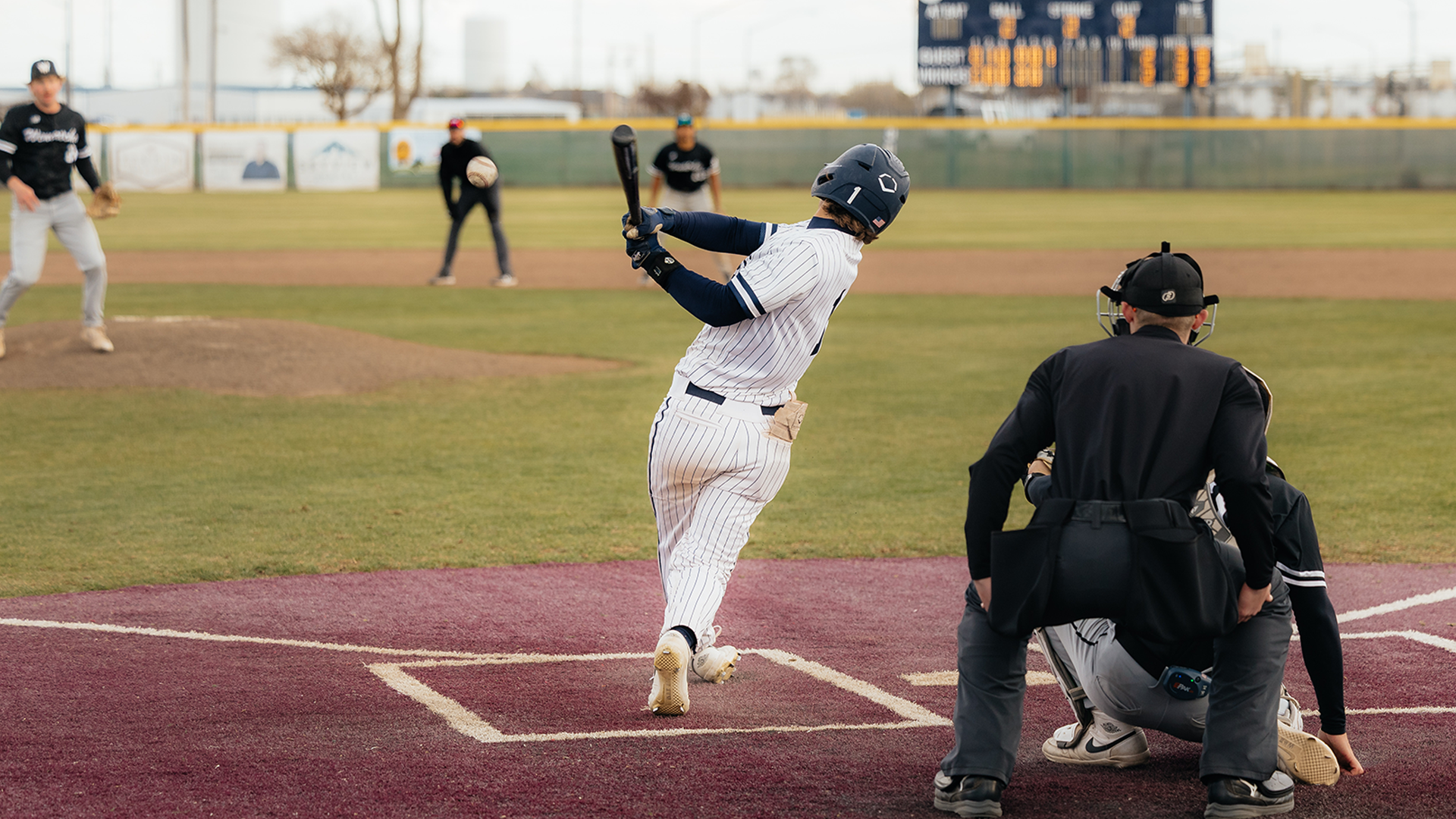 Vikings Fall in Pair of One-Run Heartbreakers, Playoff Hopes Hanging by a Thread